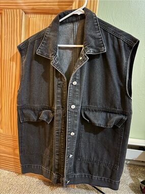 Womens Black Sleeveless Denim Vest